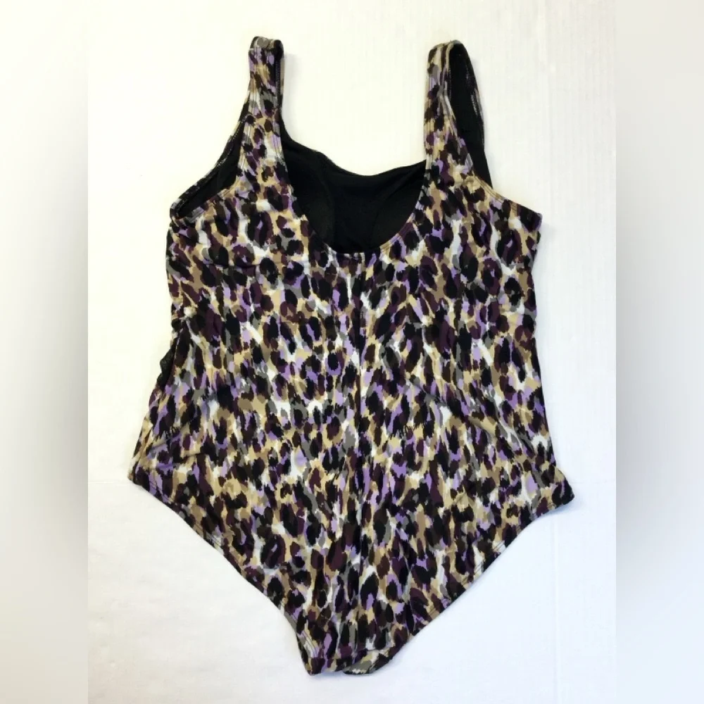 Catalina Leopard Print One-Piece‎ Swimsuit Sz XL 16/18 Nylon Spandex preowned.